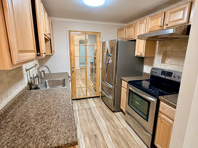 13 Village Hill Ln — Photo 7