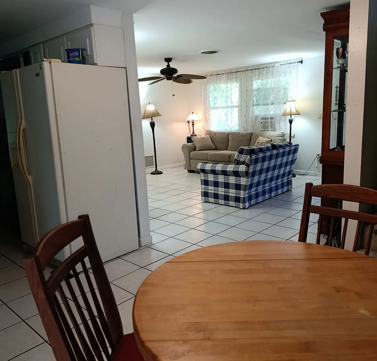 1 bed, 850 sqft, $1,100 — Photo 1