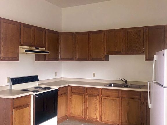 2nd image of 2208 8th St APT P3