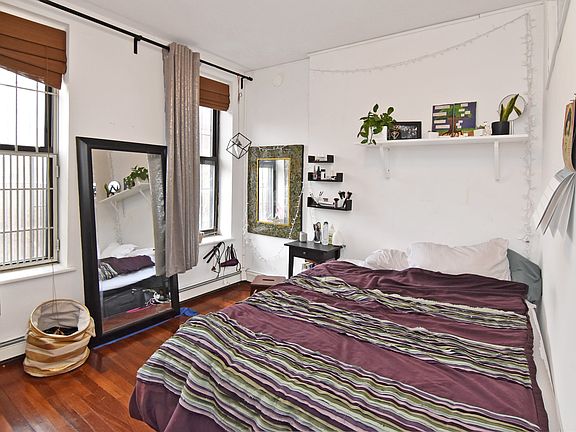 5th image of 165 Orchard St Unit 5C