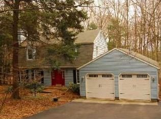 86 Valley View Rd, Bloomingburg, NY 12721