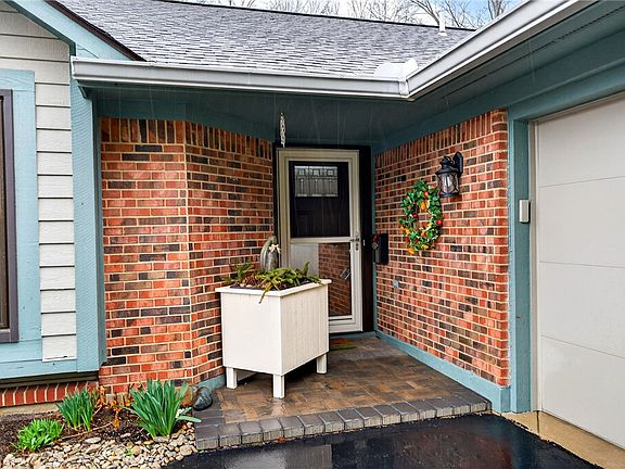 2nd image of 19 Shaker Run Rd #A