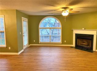 3725 Morris Farm Dr APT 2B, Greensboro, NC 27409