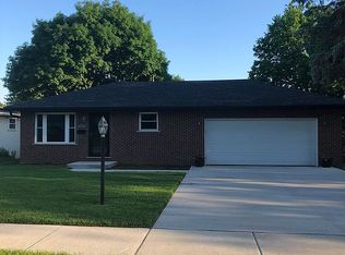 3222 W Birkshire Dr, Peoria, IL 61614