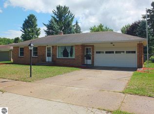 816 E Chapin St, Cadillac, MI 49601
