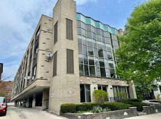 938 North Blvd APT 402, Oak Park, IL 60301