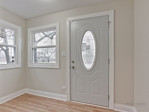 4th image of 13814 Park Ave