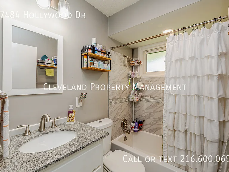 27484 Hollywood Dr — Photo 20