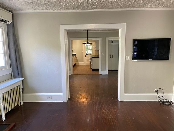living looking toward dining room and kitchen
