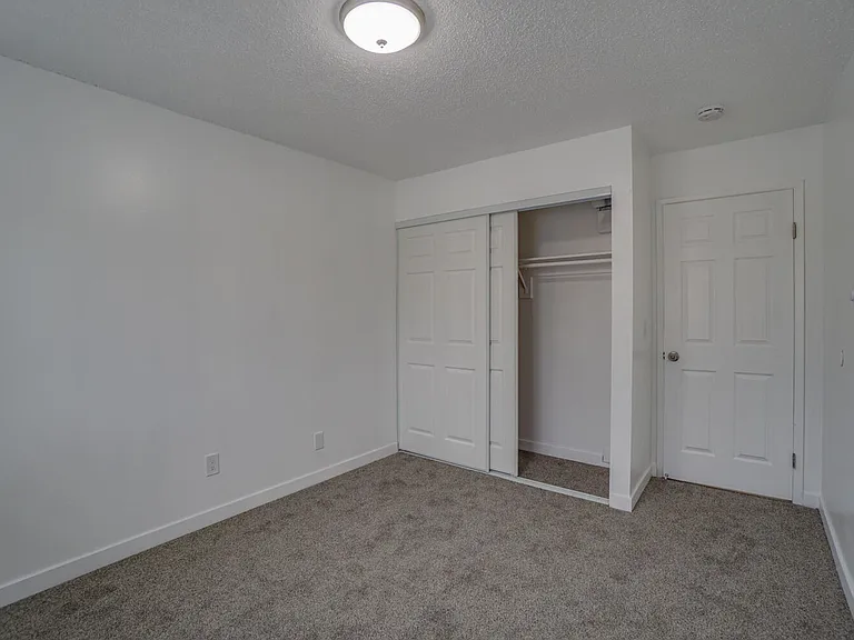 4875 SW Lombard Ave — Photo 26