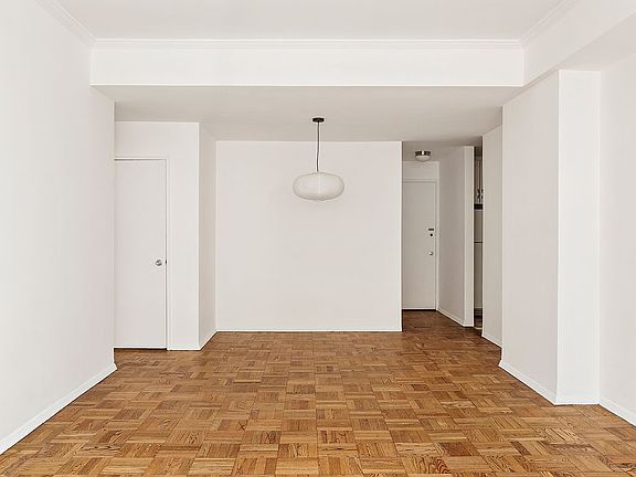 5th image of 55 E 87th St APT 9M