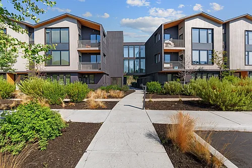Range Apartments Photo 1