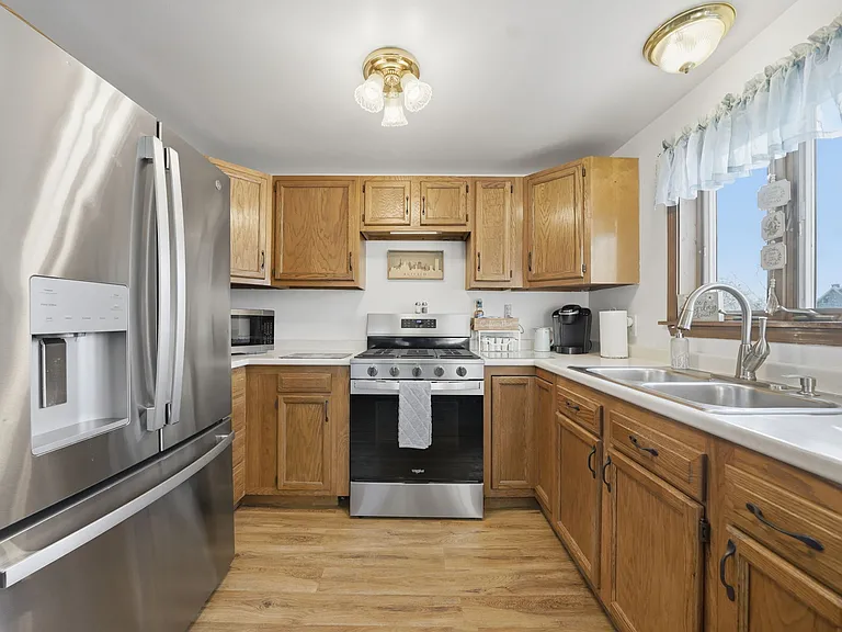 56 Klaum Ave — Photo 15