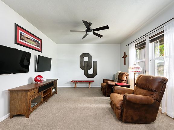 5th image of 2325 W San Remo Dr