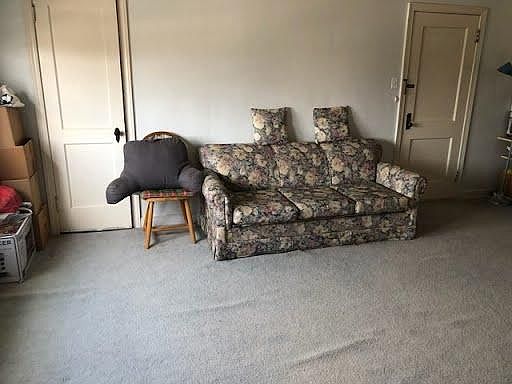 2nd image of 6701 Oakland St Floor 2