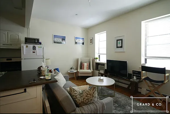 Rented by Grand & Co. | media 9