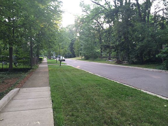 Only 4 Blocks from Arboretum