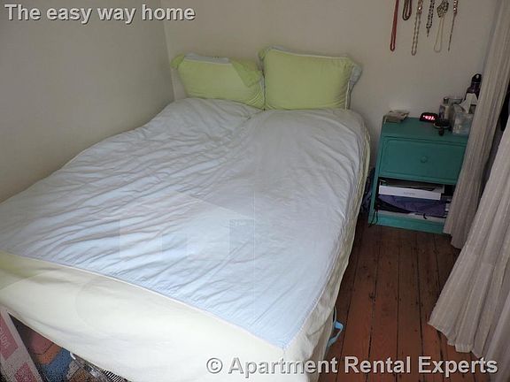 4th image of 245 Windsor St #3R