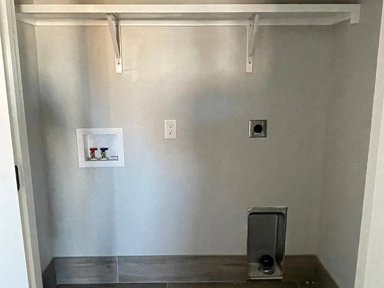 505 Pierre St — Photo 11
