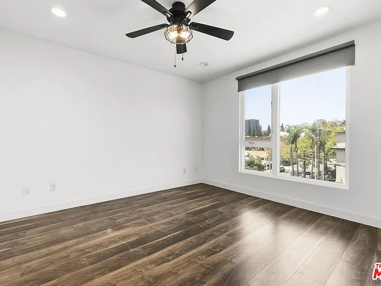 6021 W Beachwood Ln — Photo 10