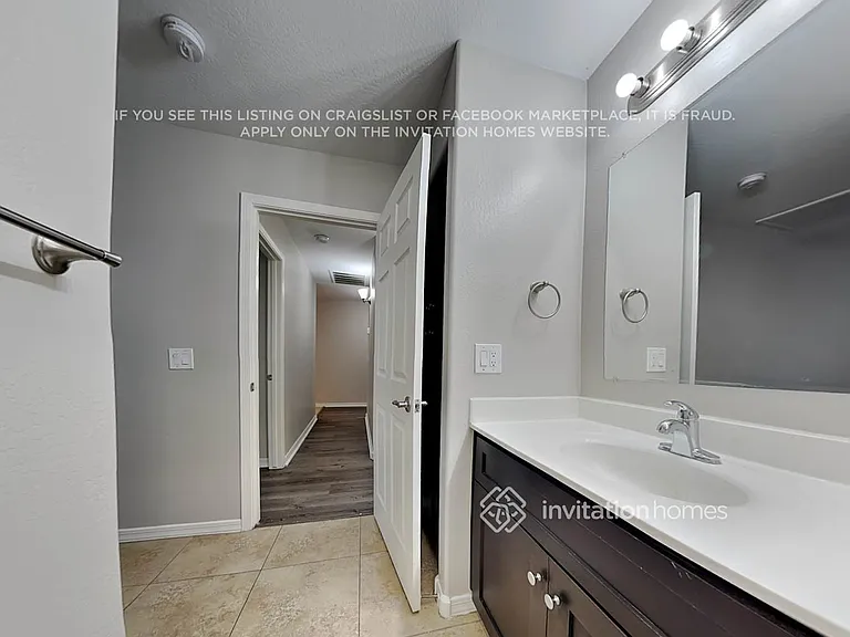 8122 S 2nd Dr — Photo 10