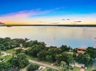 E Riverside Dr, Fort Myers, FL 33916