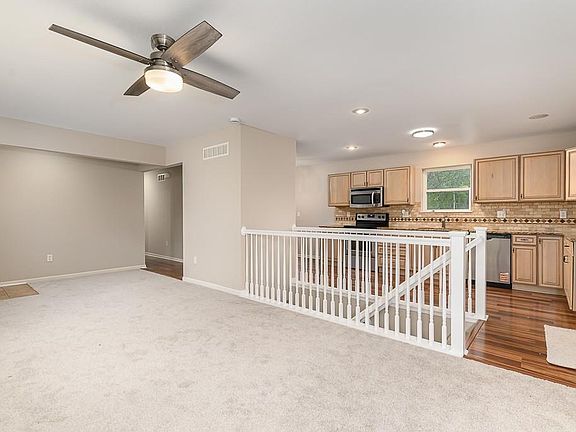 5th image of 505 Laughlin Dr
