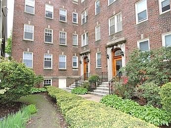 2nd image of 28 Langdon St #16A