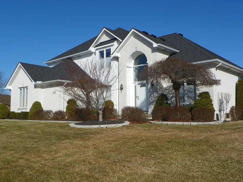 1st image of 46526 Coachwood Dr