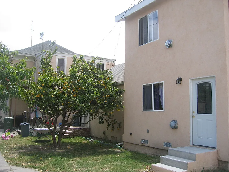 3rd Unit at Rear