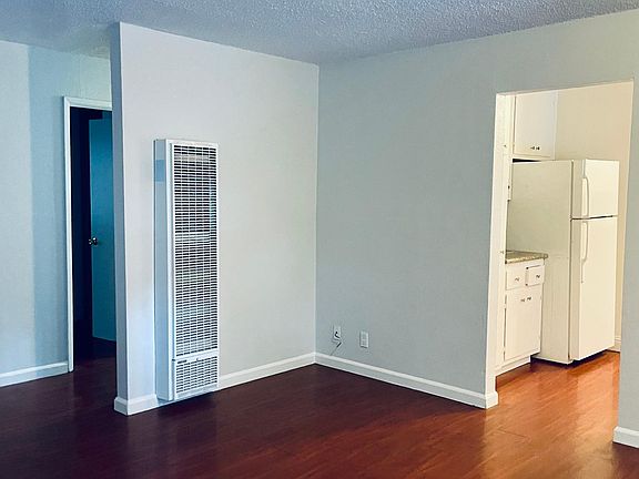3rd image of 1223 Bonanza Ave APT 13