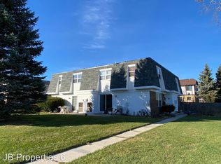 412 Chiswell St, Saukville, WI 53080