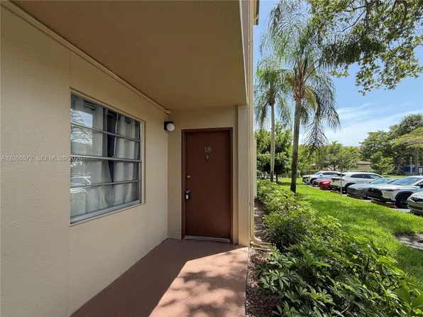 801 SW 133rd Ter APT 118K, Pembroke Pines, FL 33027