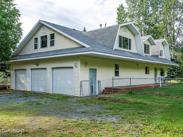 805 N Eckert St, Palmer, AK 99645