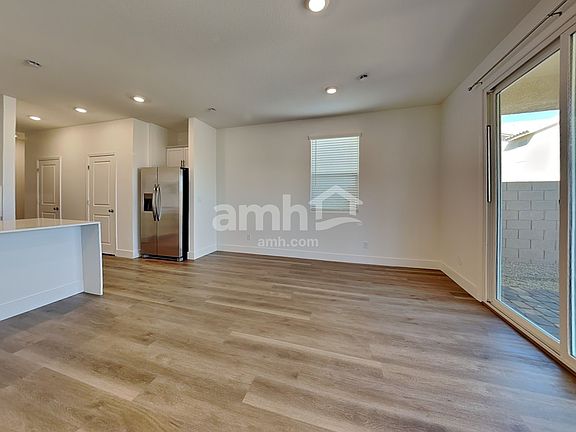 5th image of 5872 Astapor St