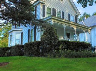19 McCulloch Ave, Ravena, NY 12143
