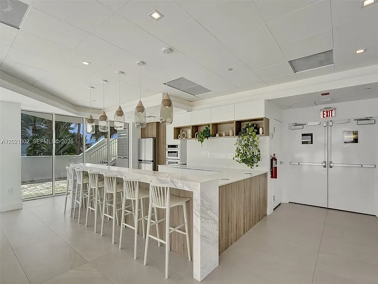 5900 Collins Ave #408 — Photo 40
