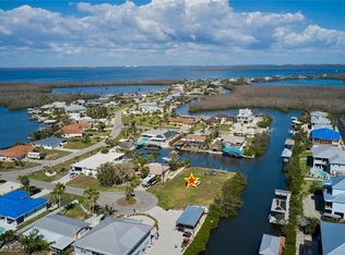 2680 Egret Court St, James City, FL 33956