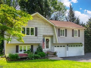 25 W Longview Rd, Rockaway, NJ 07866