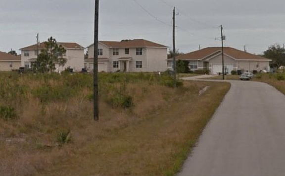 2nd image of 1845 Valmont St