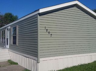 1105 Fleur Rd, Dixon, IL 61021