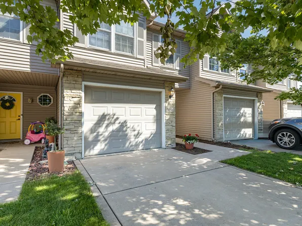 369 S Boo Rd APT C, Chesterton, IN 46304