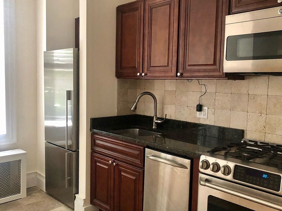 1st image of 929 Saint Nicholas Ave #1
