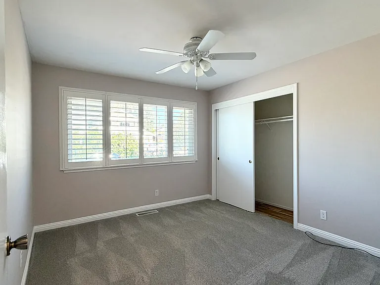 3695 Sanford St — Photo 50