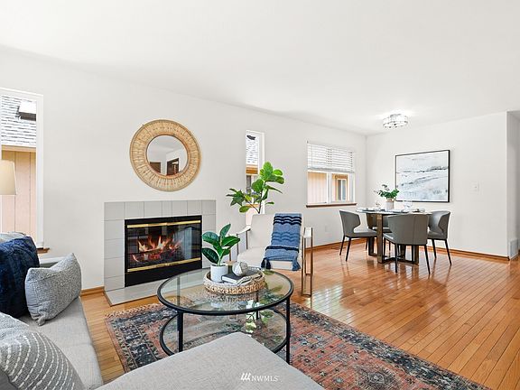Enjoy those chilly winter nights with a wood burning fireplace.
