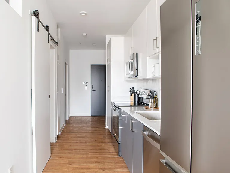 1239 N Van Buren St — Photo 13