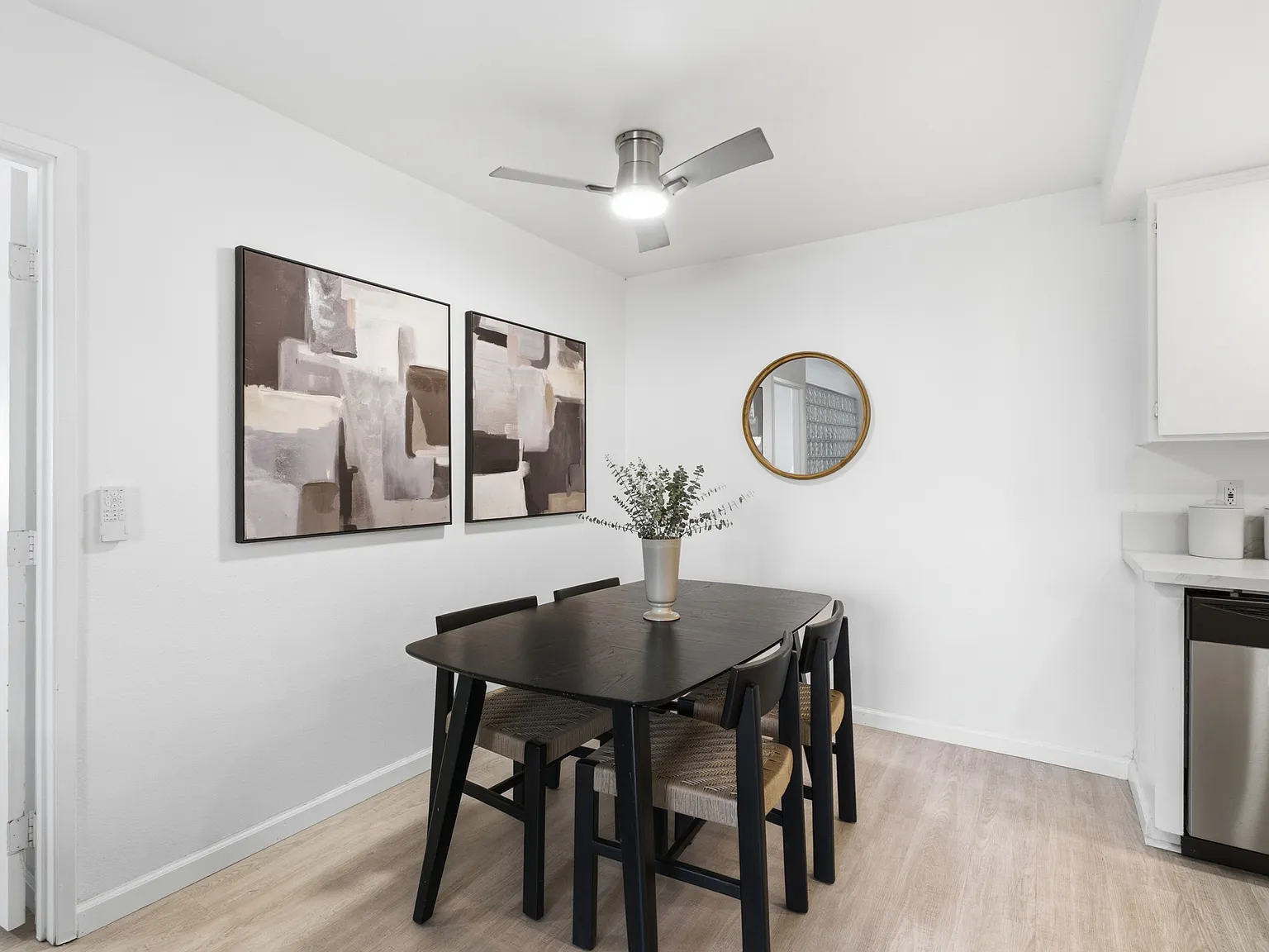 1 bed, 525 sqft, $2,150 — Photo 4