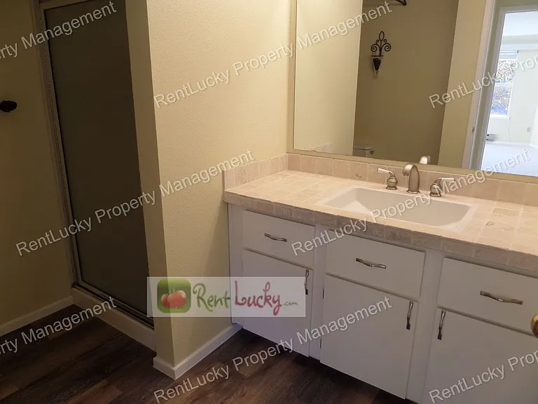424 102nd Ave SE #202 — Photo 18