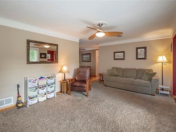 4th image of 4686 Georgette Ave