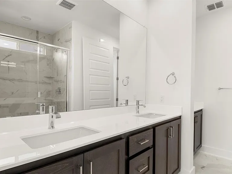 1012 Yaupon Holly Dr — Photo 23